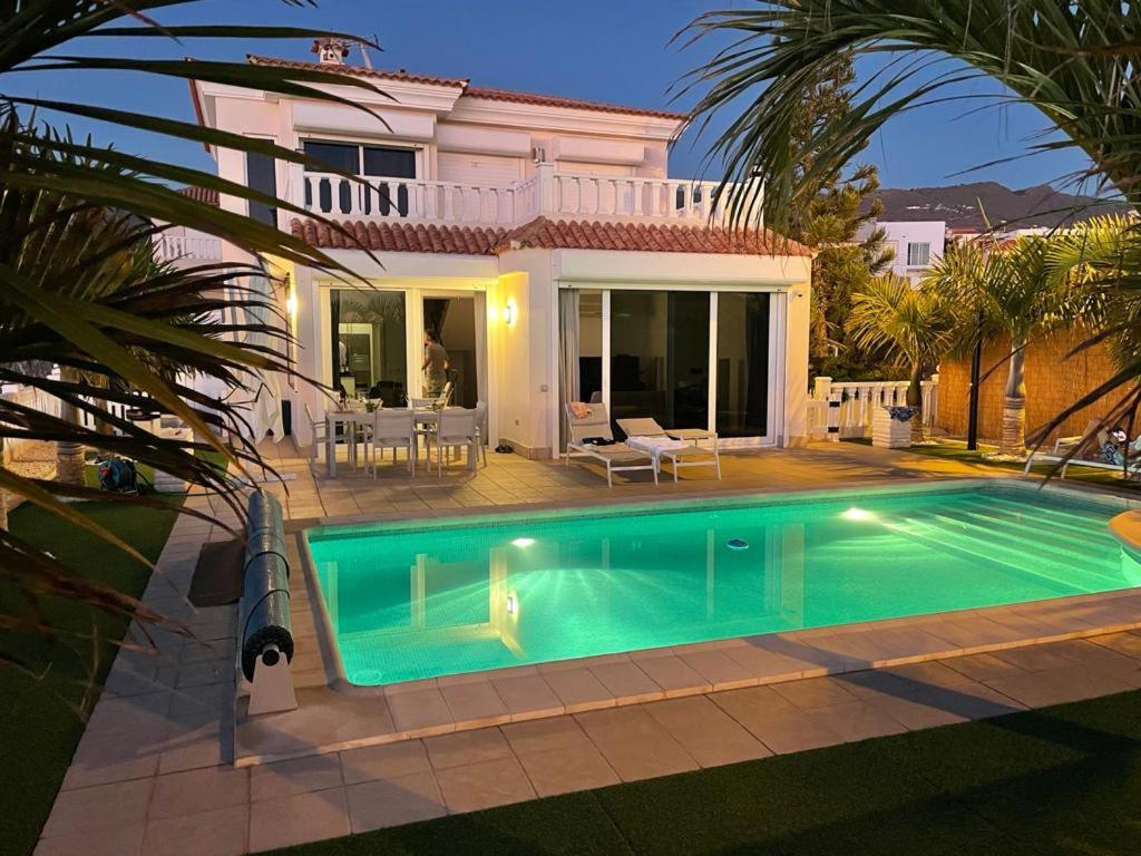Villa Sol Каляо Салвахе Екстериор снимка